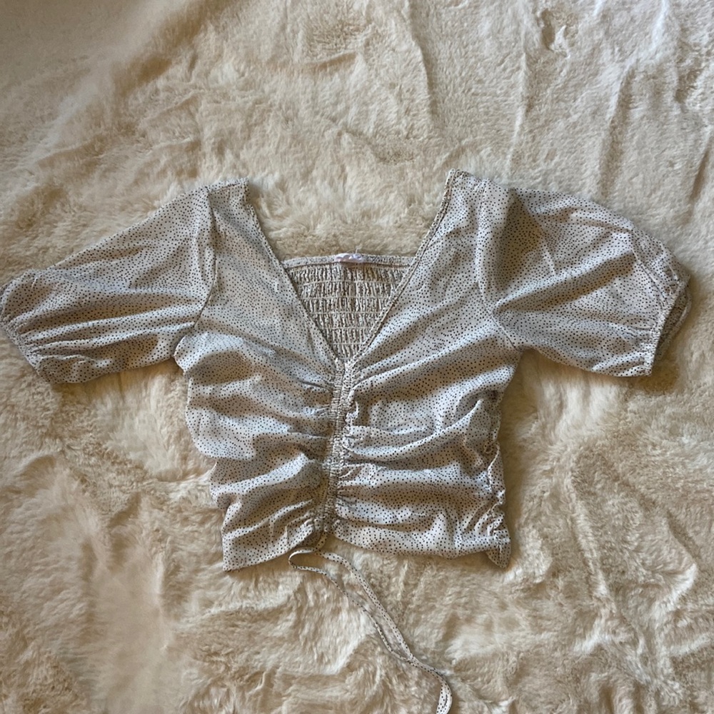 Sienna Sky size S whit w black small polka dots tie in front fun shirt